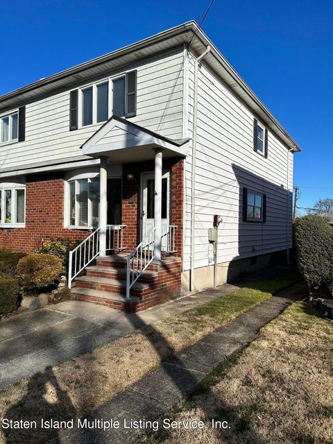Photo of 228 N Railroad Avenue, Staten Island, NY 10304 (MLS # 2401013)