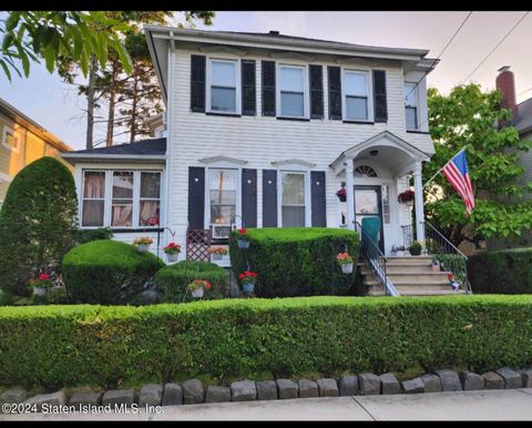 Photo of 144 Johnson Avenue, Staten Island, NY 10307 (MLS # 2403752)