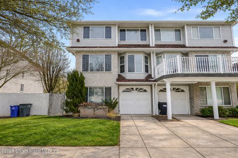 Photo of 62 Halpin Avenue, Staten Island, NY 10312 (MLS # 2600724)