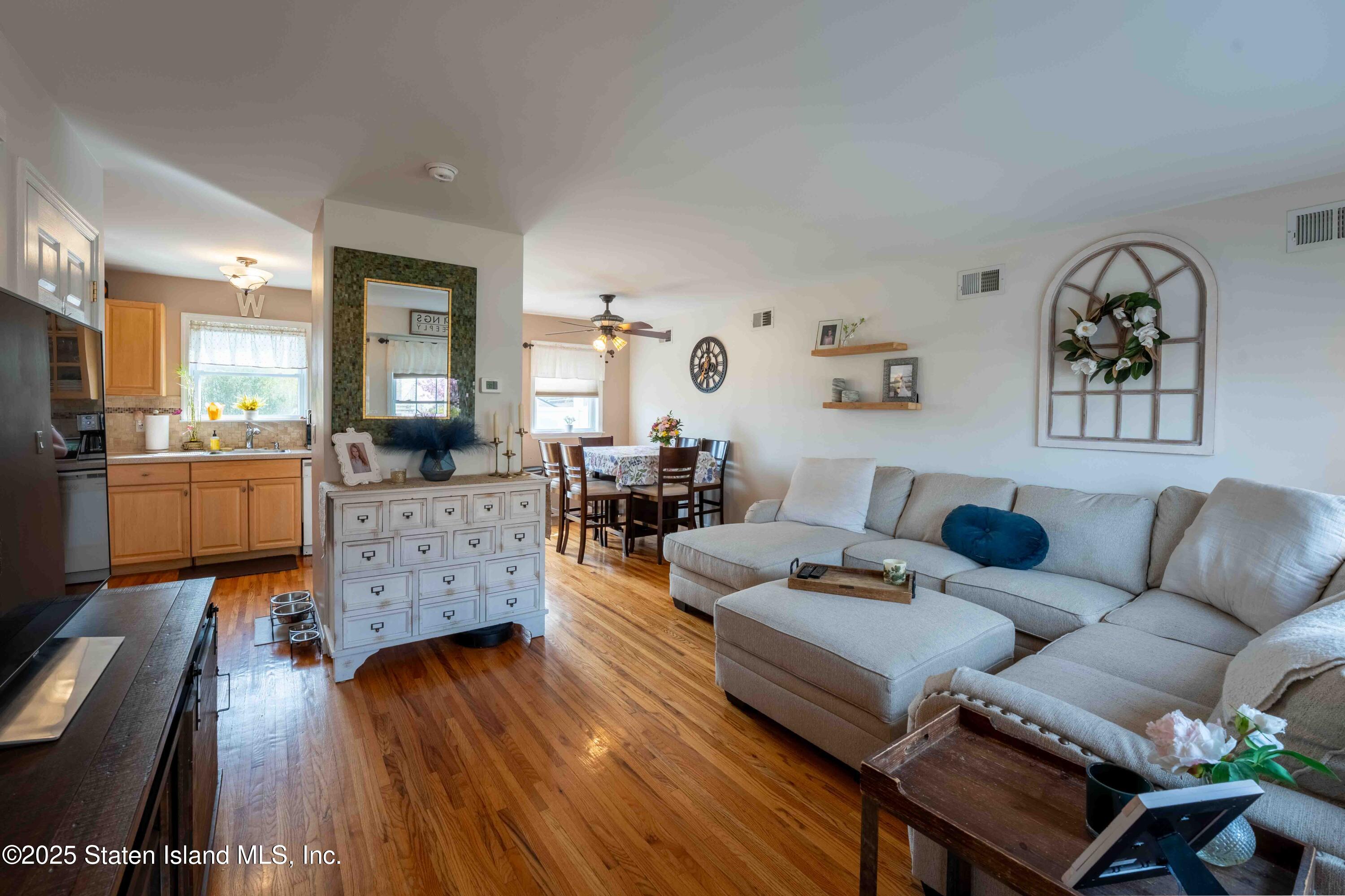 237 Livingston Avenue, Staten Island, New York image 7