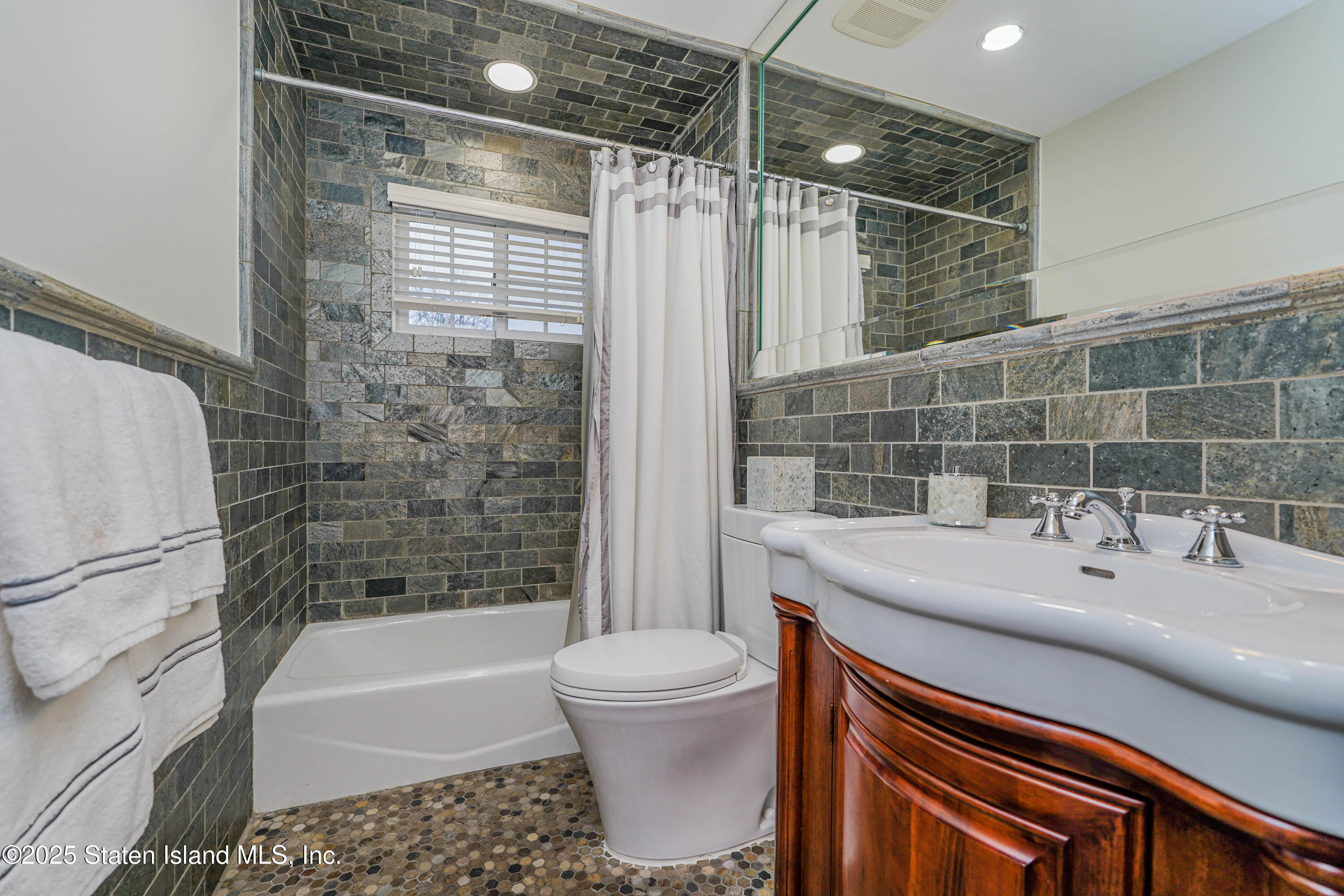 62 Ruxton Avenue, Staten Island, New York image 45