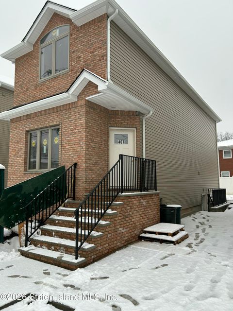 Photo of 467 Stewart Ave, Staten Island, NY 10314 (MLS # 2507203)