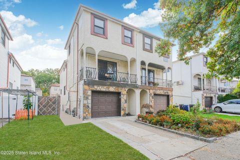 Photo of 87 Saybrook Street, Staten Island, NY 10314 (MLS # 2506334) Photo of 87 Saybrook Street, Staten Island, NY 10314 (MLS # 2506334)