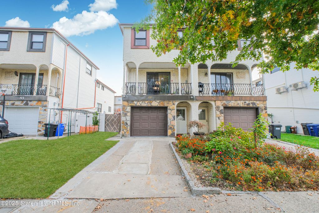 Photo of 87 Saybrook Street, Staten Island, NY 10314 (MLS # 2506334)