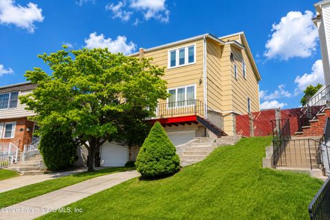 Townhouse For Sale - 99 Cranford Avenue<br/> Staten Island, NY 10306