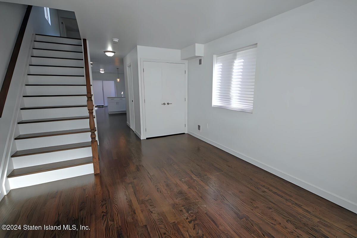47 Pine Street, Staten Island, New York image 3