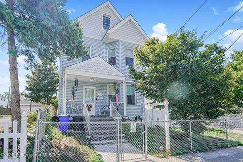 Photo of 64 Chestnut Avenue, Staten Island, NY 10305 (MLS # 2600239)