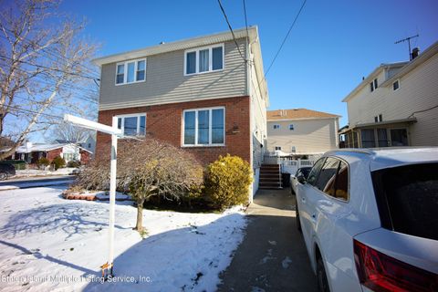 Photo of 253 Lamport Boulevard, Staten Island, NY 10305 (MLS # 2400447)