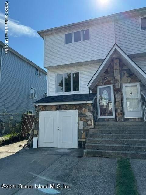 Photo of 296 Monahan Avenue, Staten Island, NY 10314 (MLS # 2406958)