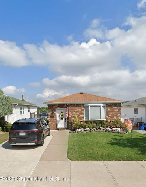Photo of 47 Macon Avenue, Staten Island, NY 10312 (MLS # 2406476)