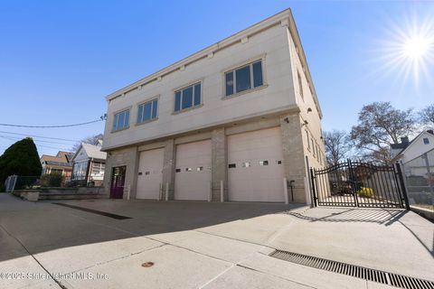 Photo of 188 Van Buren Street, Staten Island, NY 10301 (MLS # 2507093)