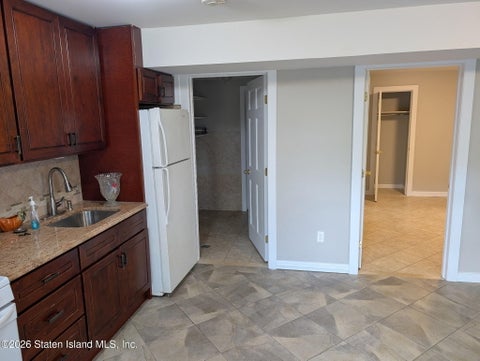 Apartment For Rent - 165 Dunham Street #1<br/> Richmond County, Staten Island, NY 10309