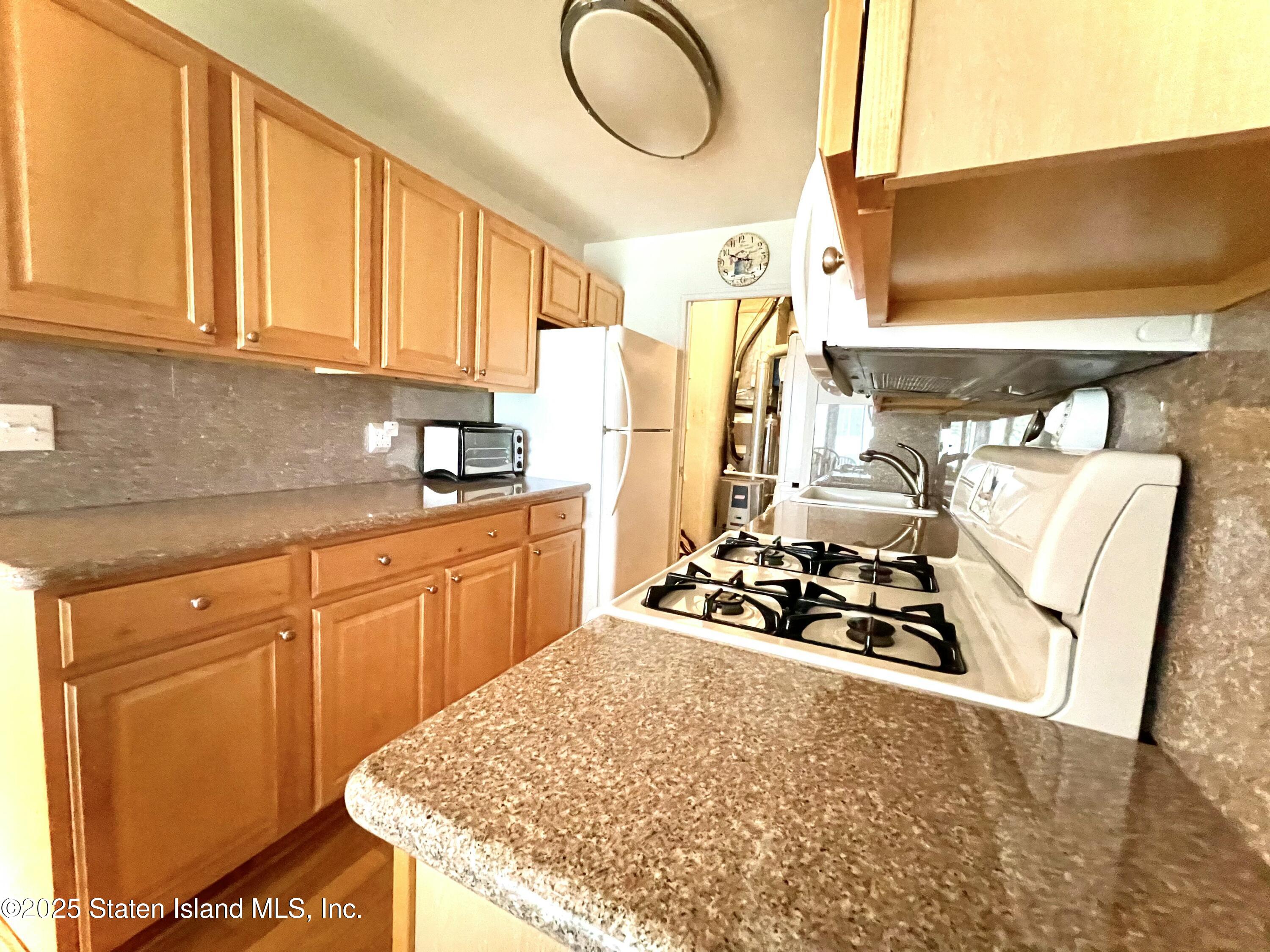575 Correll Avenue, Staten Island, New York image 7