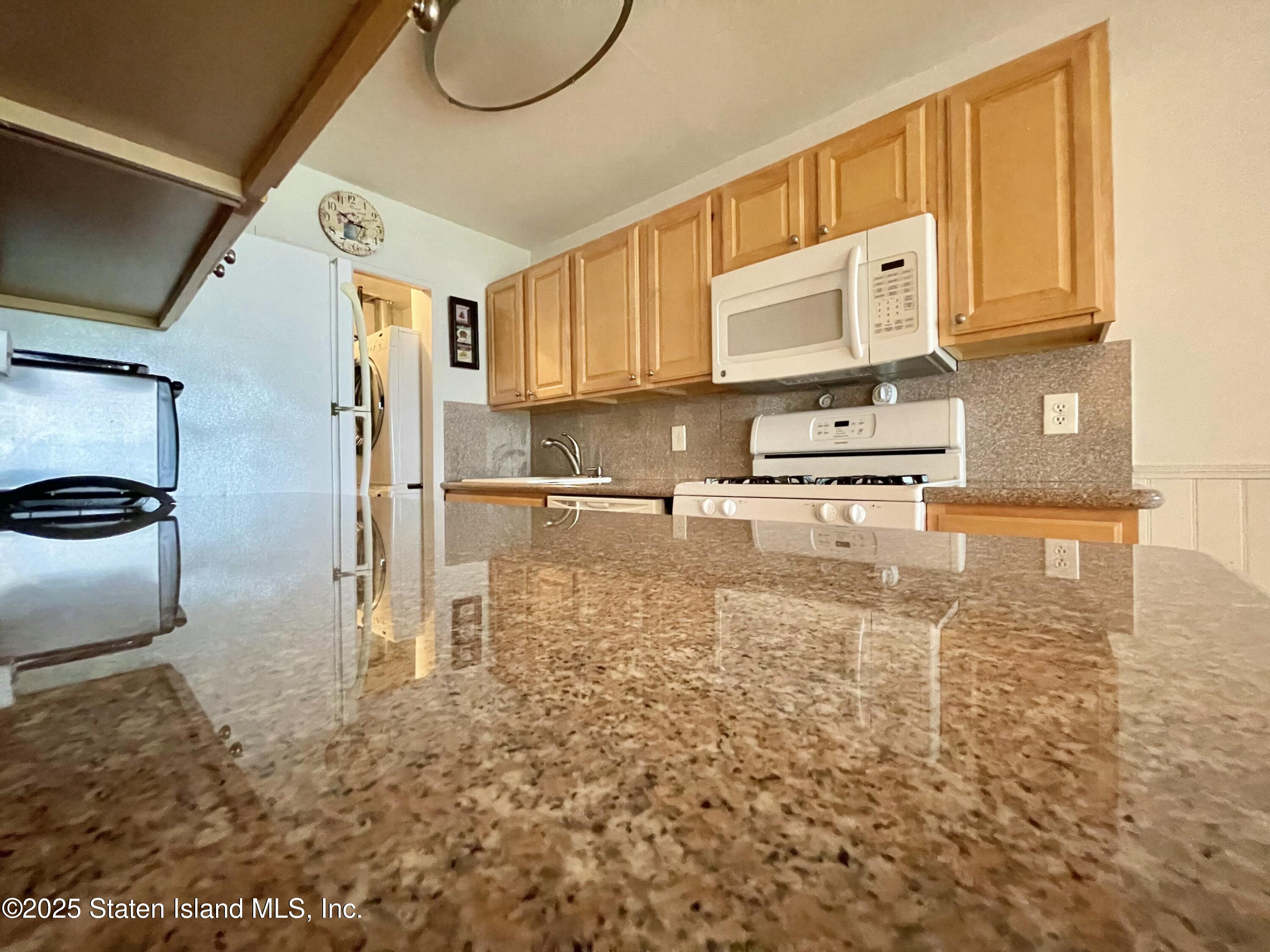 575 Correll Avenue, Staten Island, New York image 6