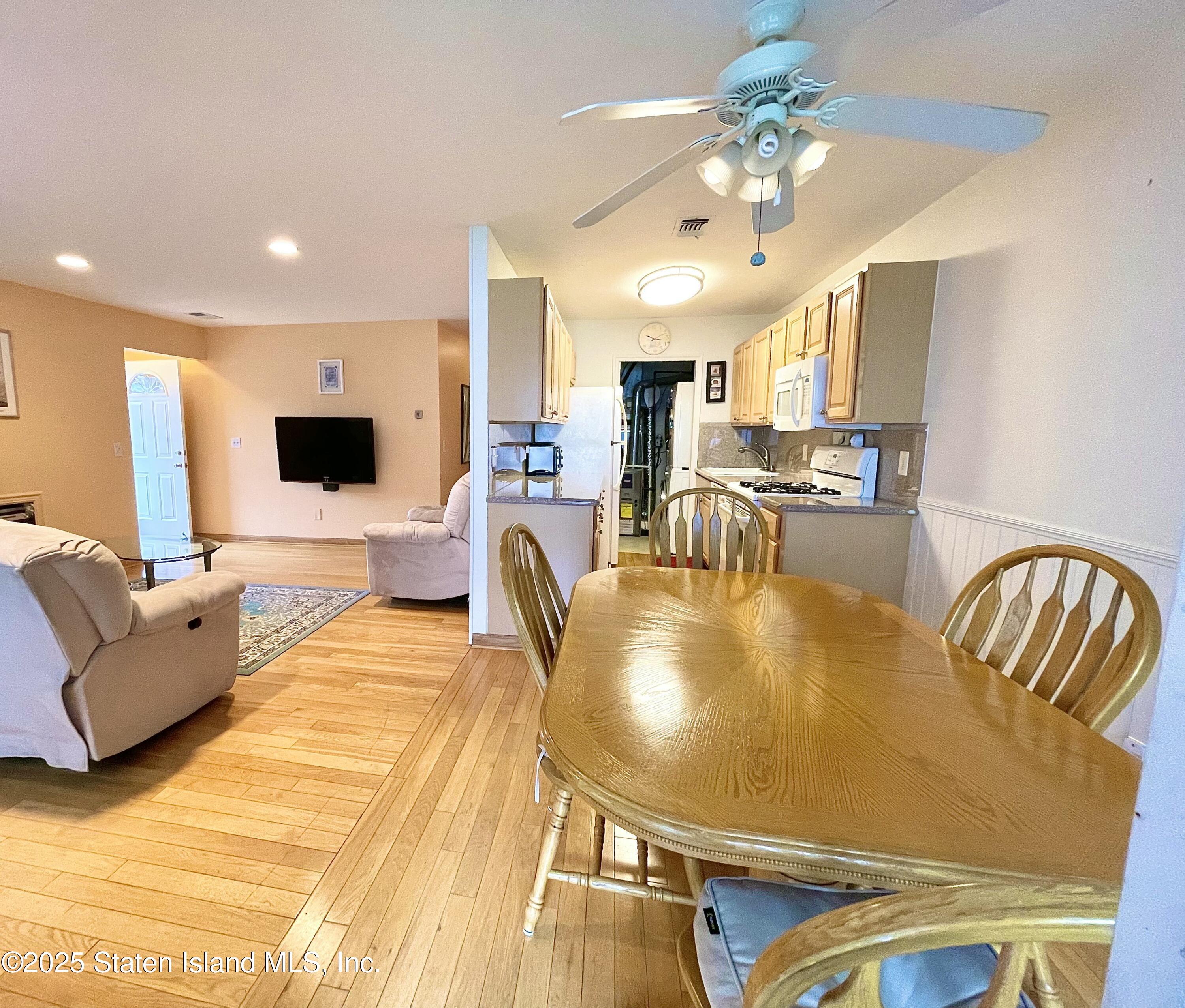 575 Correll Avenue, Staten Island, New York image 12
