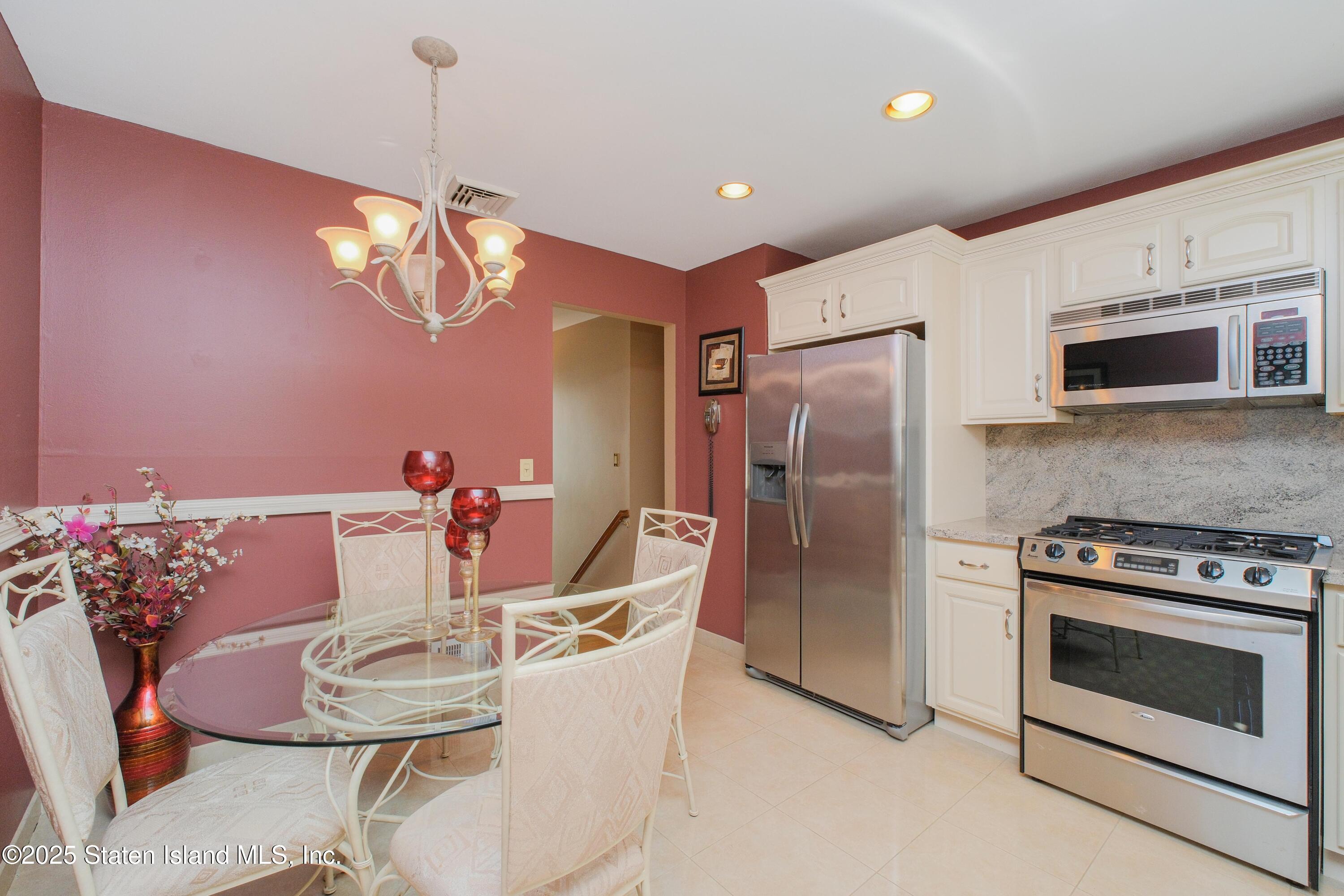 43 Fern Avenue, Staten Island, New York image 9
