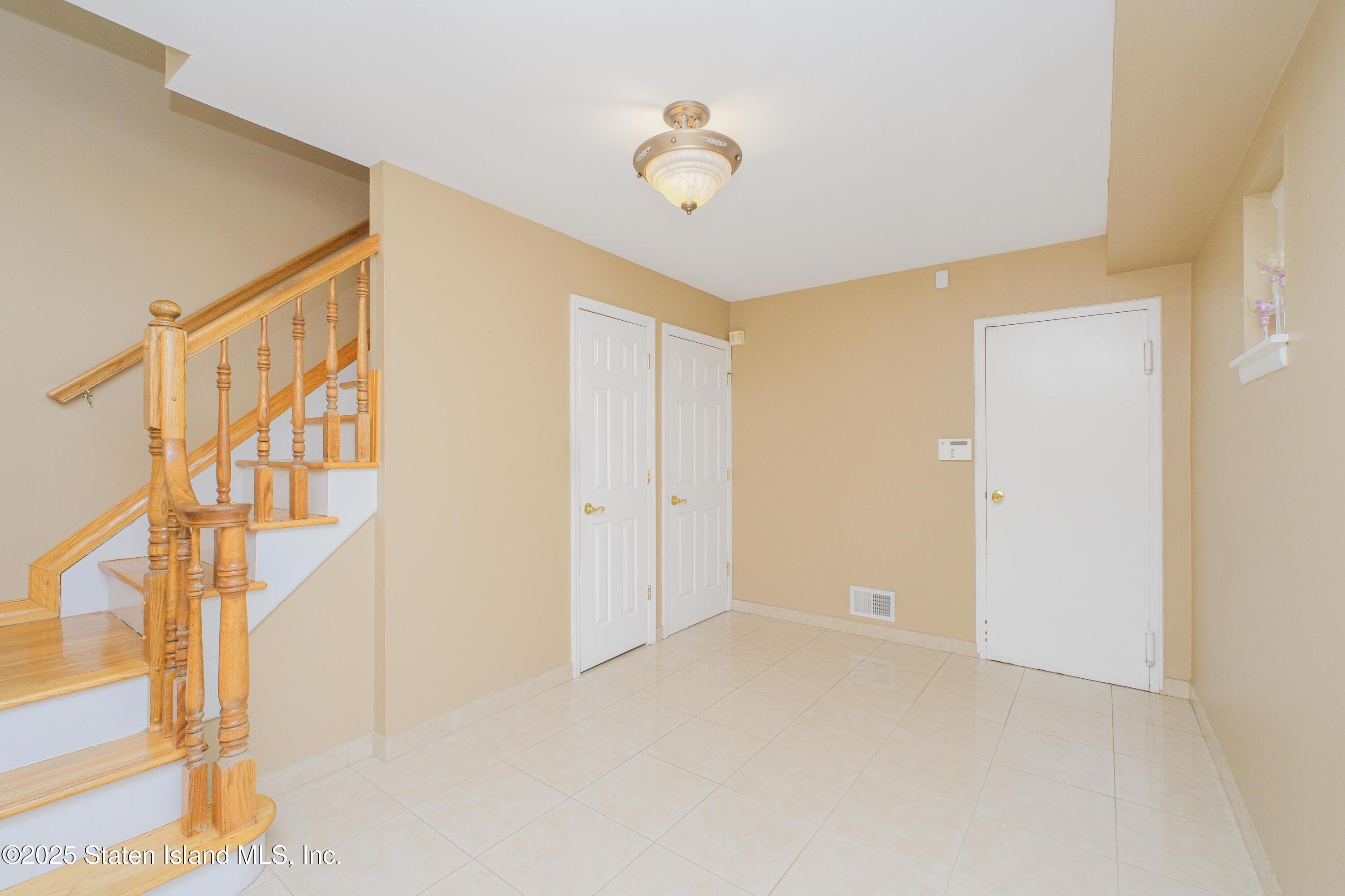 43 Fern Avenue, Staten Island, New York image 3
