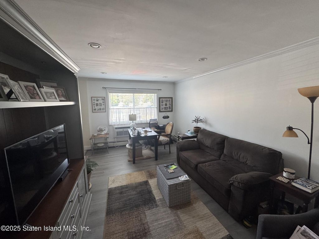 Photo of 1304 Rockland Avenue #F1, Staten Island, NY 10314 (MLS # 2506572)