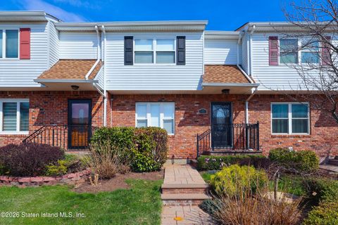 Photo of 149 Freedom Avenue, Staten Island, NY 10314 (MLS # 2601714)