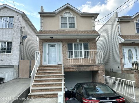 Photo of 179 Chestnut Avenue #1, Staten Island, NY 10305 (MLS # 2503871)