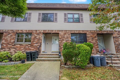 Photo of 226 Katan Avenue #B, Staten Island, NY 10308 (MLS # 2405573)