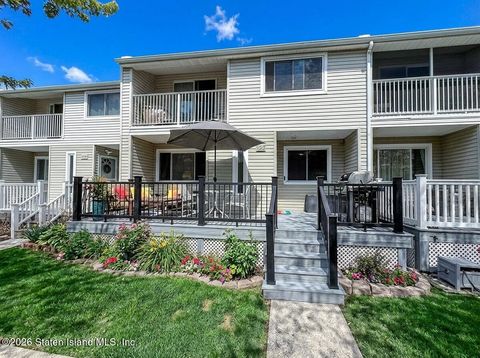 Photo of 4422 Caswell Avenue #2, Staten Island, NY 10314 (MLS # 2601955)