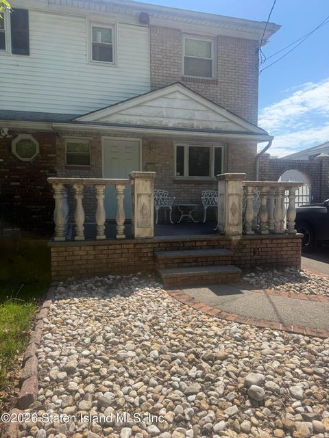 Photo of 205 Riedel Avenue, Staten Island, NY 10306 (MLS # 2602560)