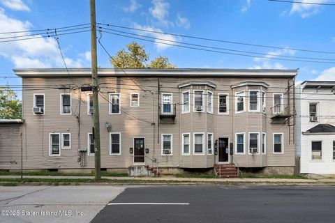Photo of 10251029 Van Duzer Street, Staten Island, NY 10304 (MLS # 2505442)