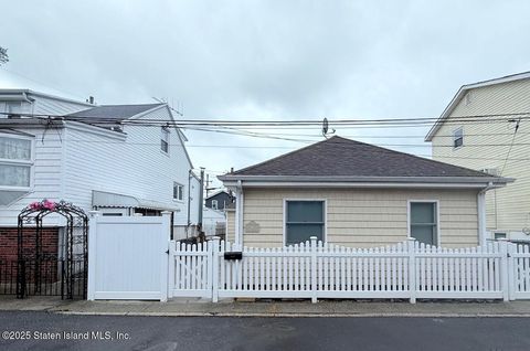 Photo of 16 Landis Court, Brooklyn, NY 11229 (MLS # 2506949)