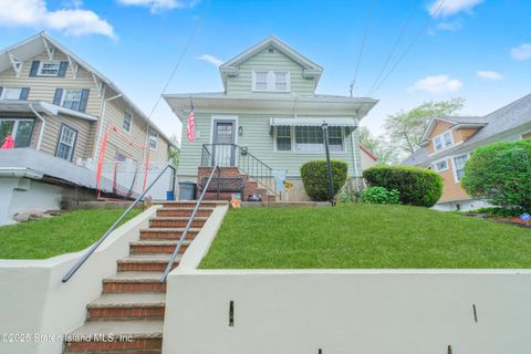Photo of 279 Saint John Avenue, Staten Island, NY 10314 (MLS # 2502435)