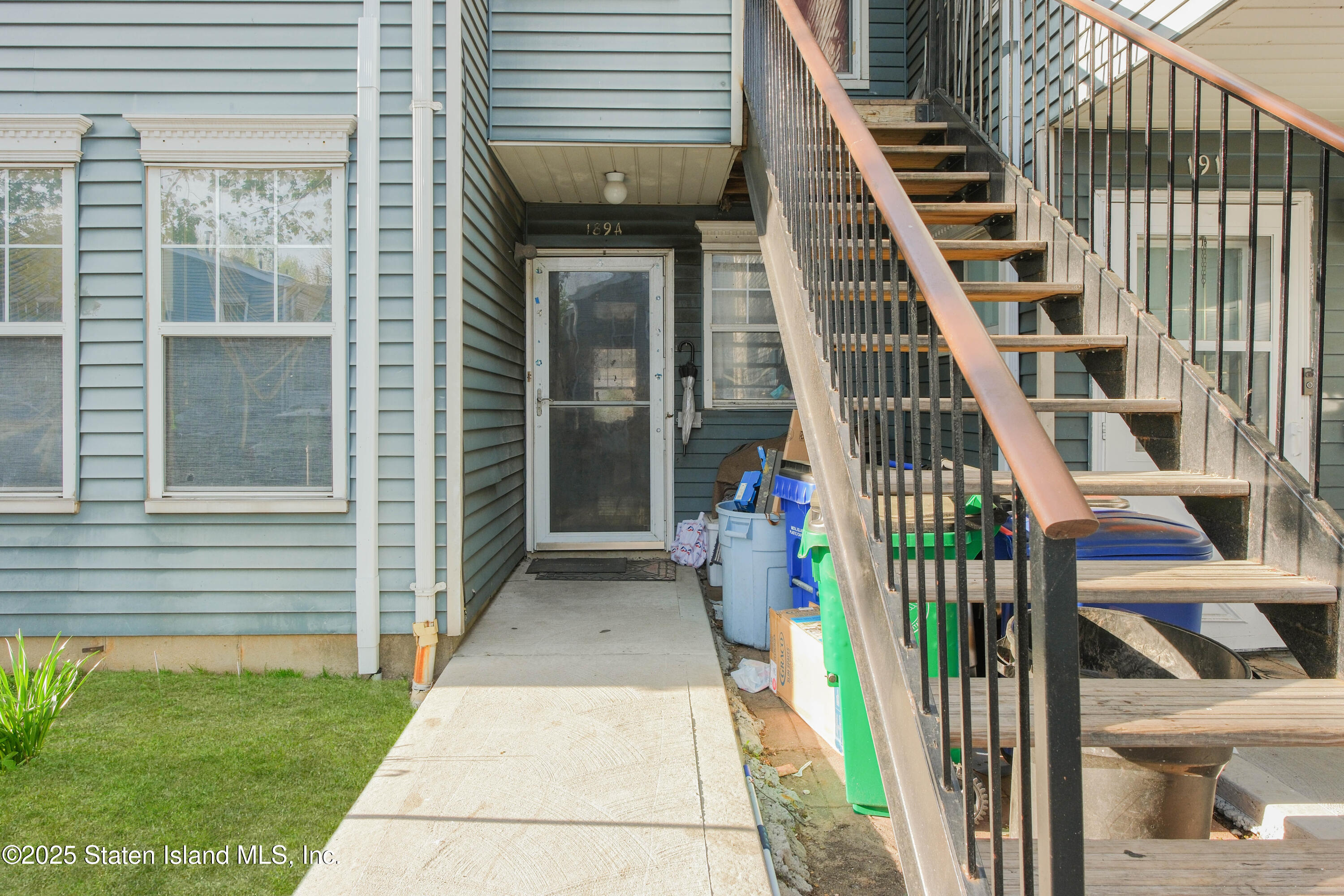 189 Pond Way #A, Staten Island, New York image 1