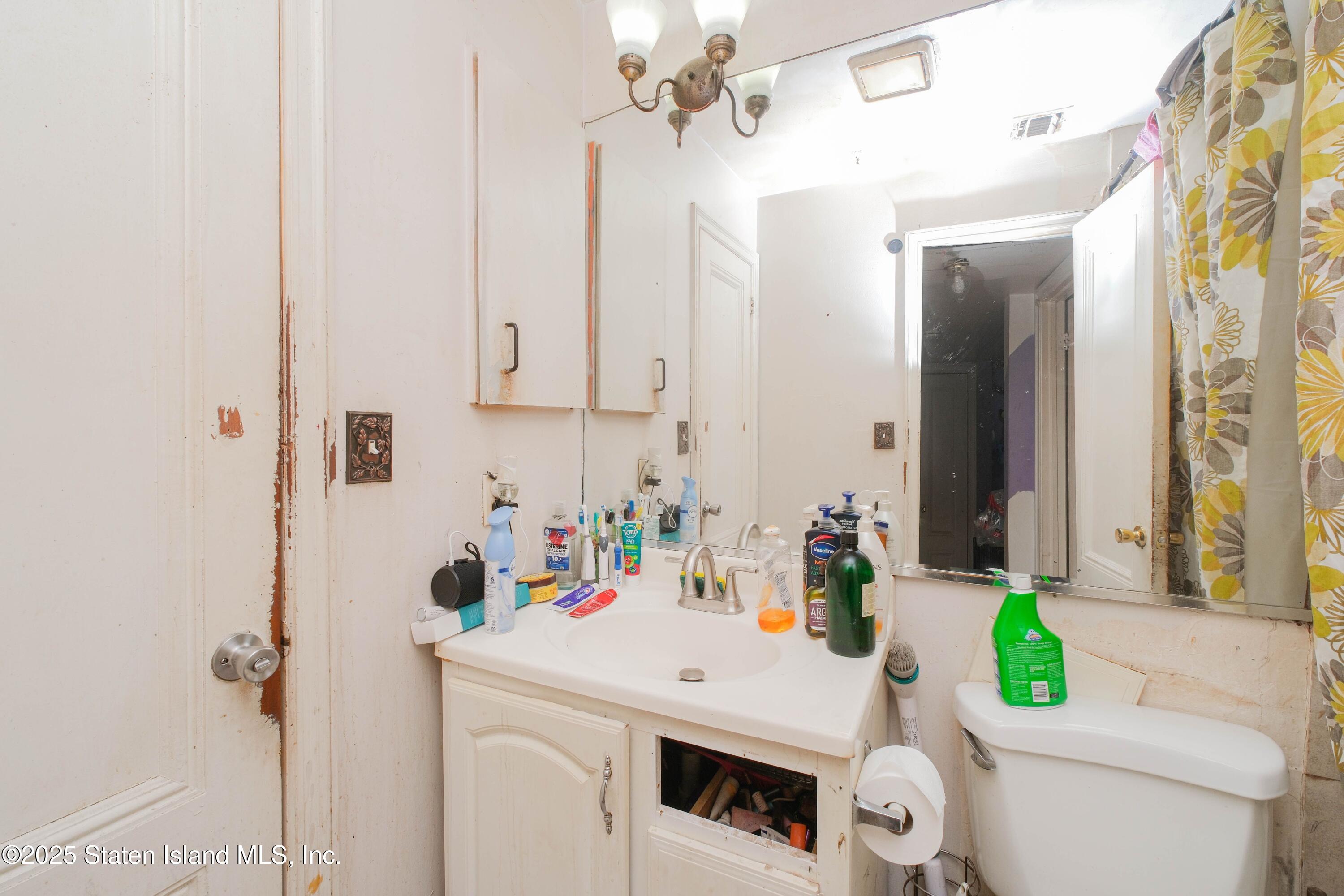 189 Pond Way #A, Staten Island, New York image 5