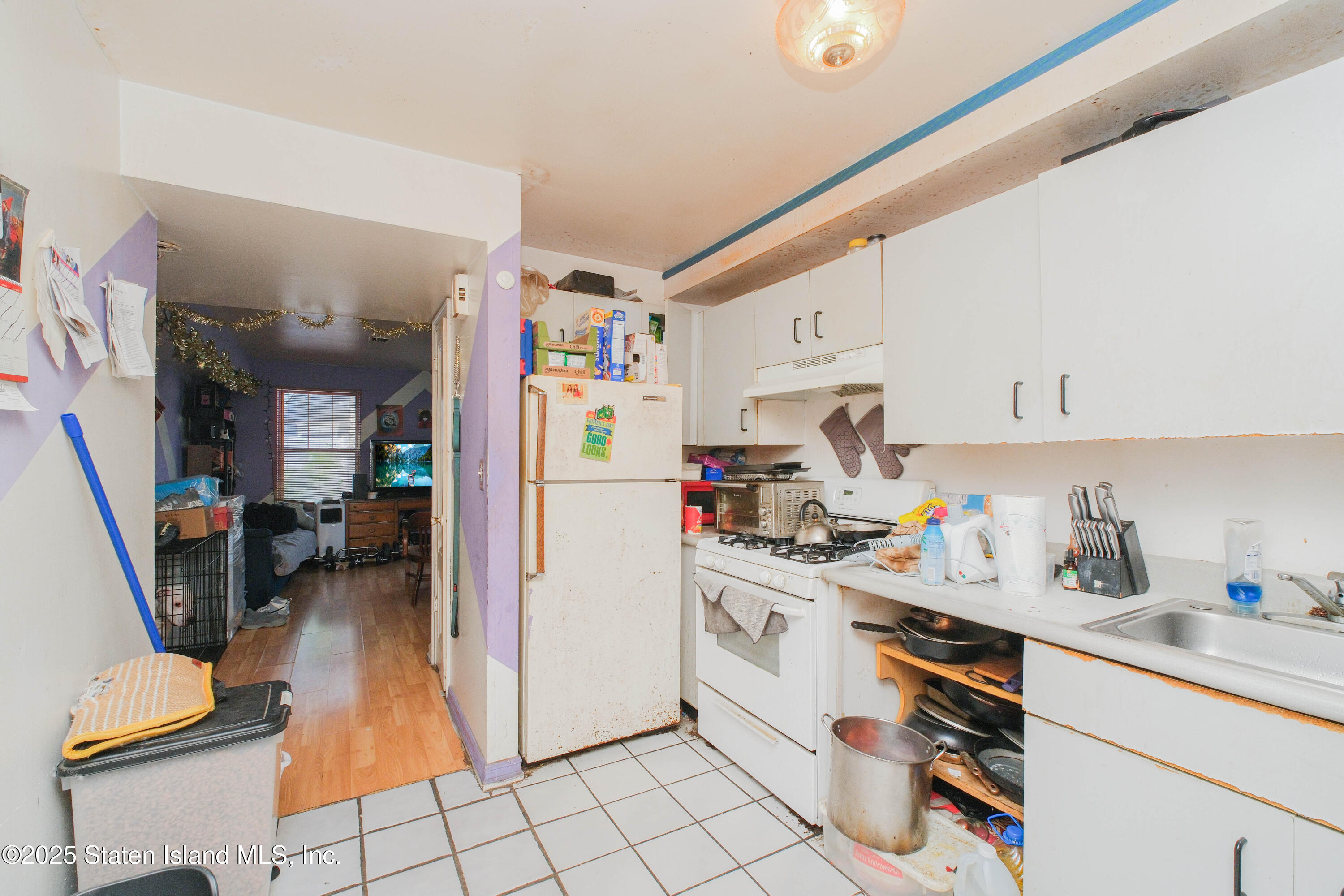 189 Pond Way #A, Staten Island, New York image 2