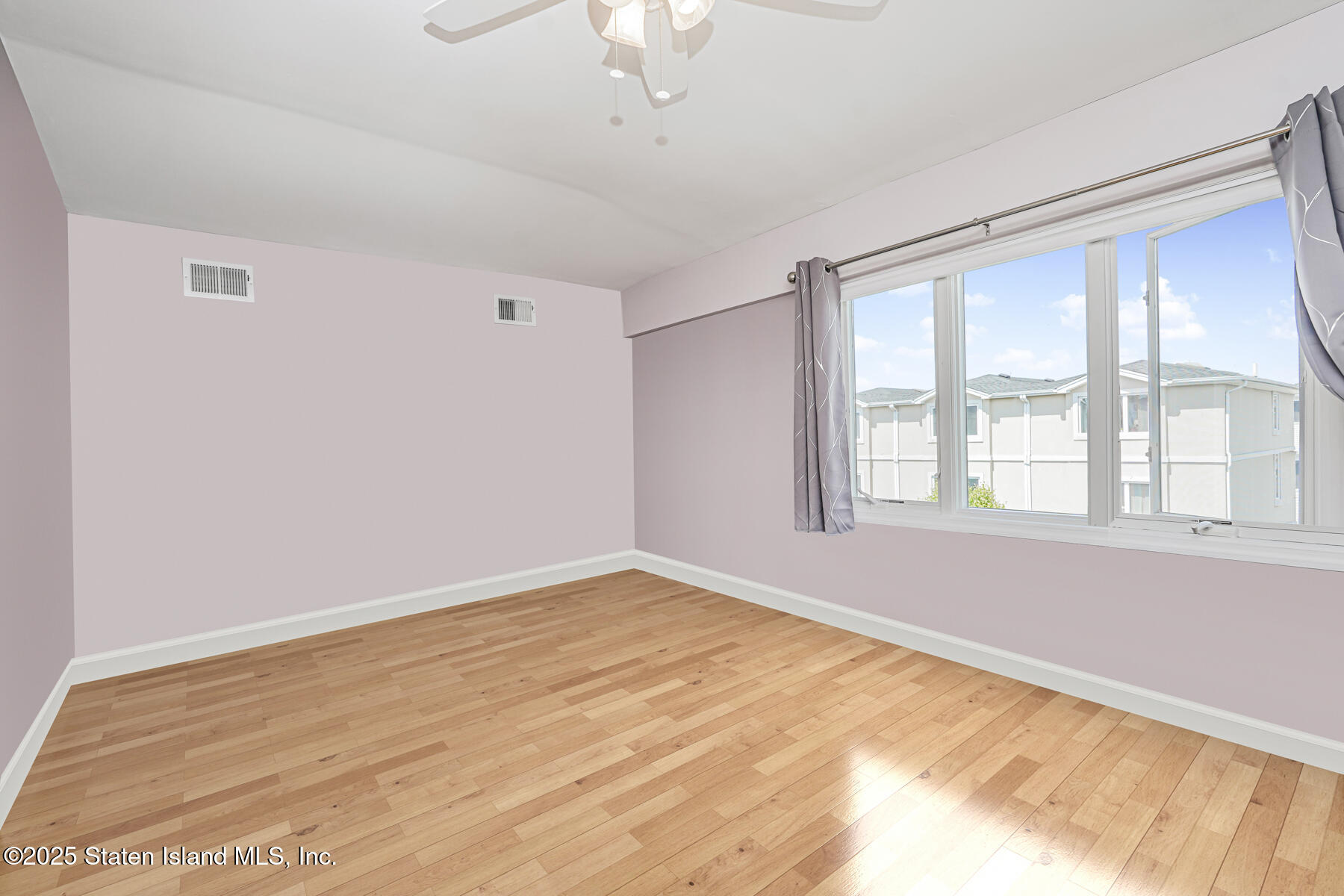 12 Sea Gate Court, Staten Island, New York image 17