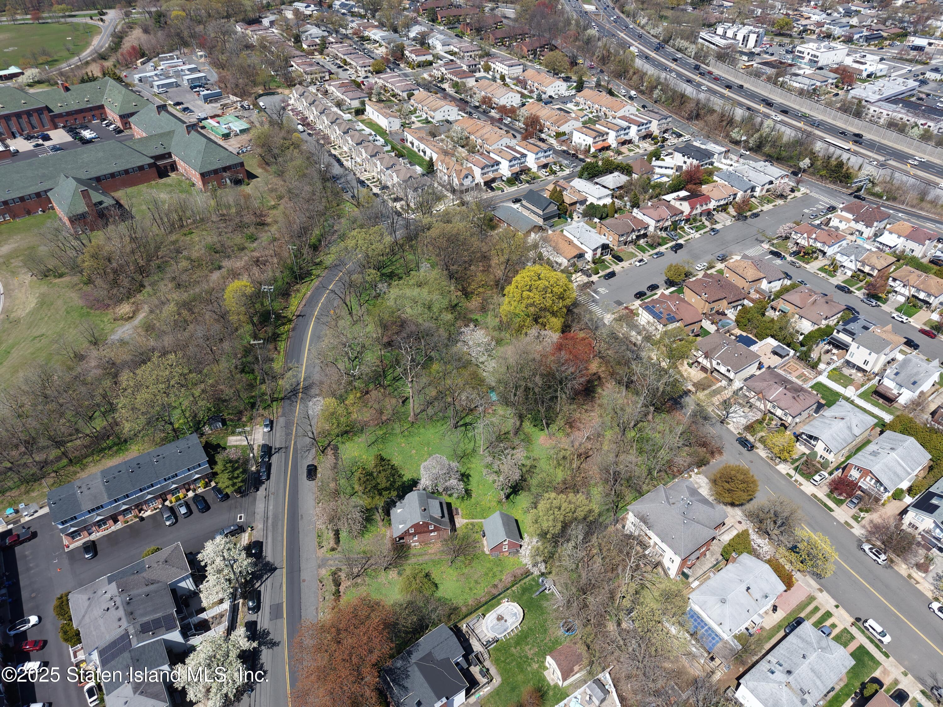 805 Willowbrook Road, Staten Island, New York image 3