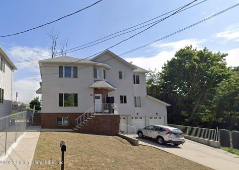 Apartment For Rent - 305 Osgood Avenue #2<br/> Staten Island, NY 10304