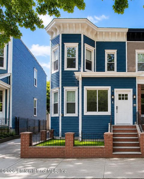 Homes For Sale - 275 E 9th Street<br/> Brooklyn, NY 11218