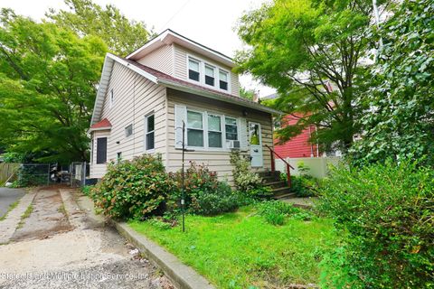 Photo of 135 Arlington Avenue, Staten Island, NY 10303 (MLS # 1163742)