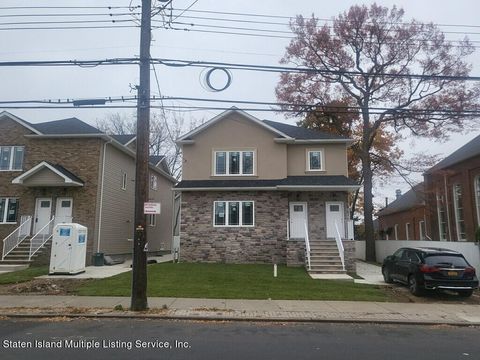 Photo of 7550 Amboy Road, Staten Island, NY 10307 (MLS # 1163649)