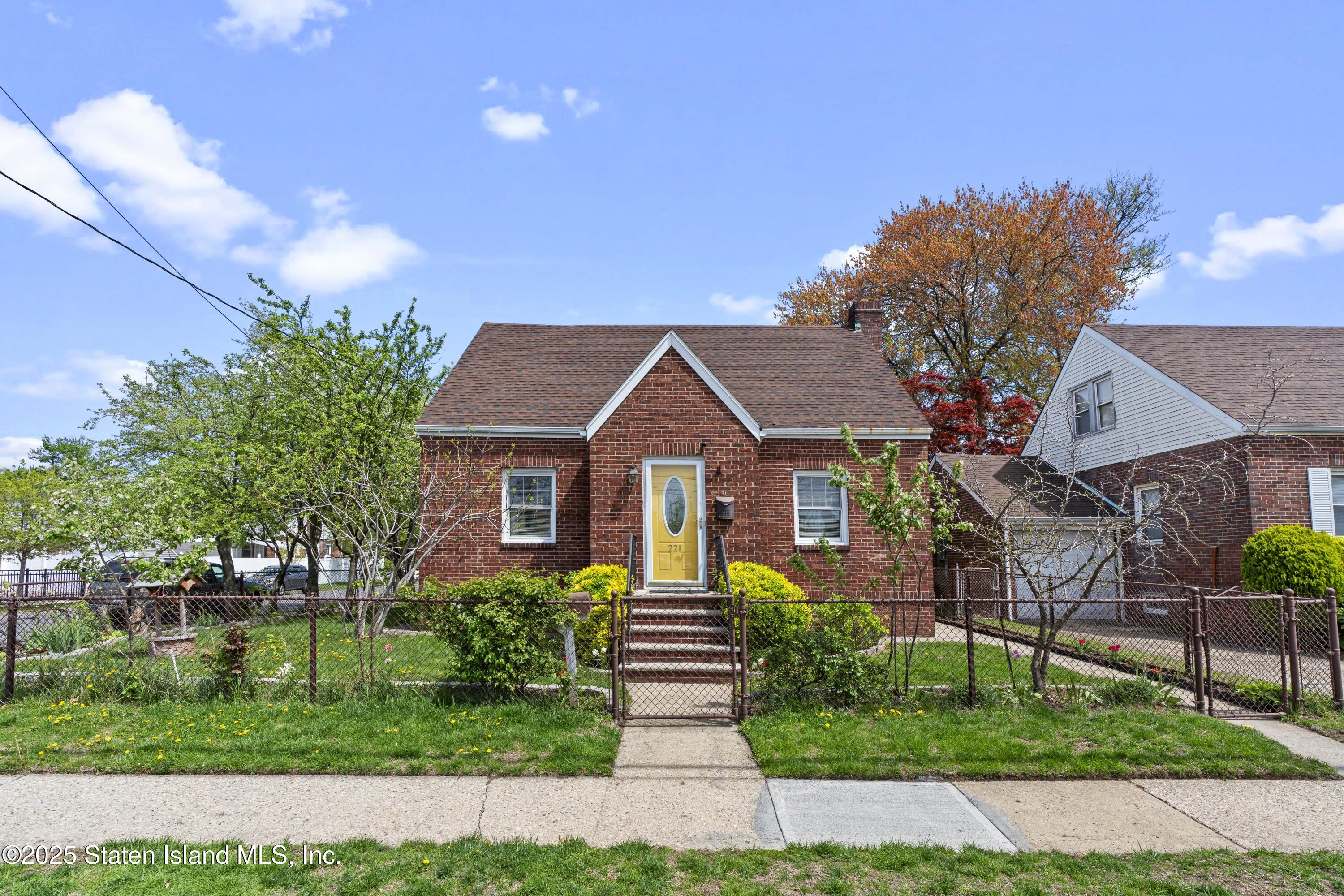 221 Willowbrook Road, Staten Island, New York image 1