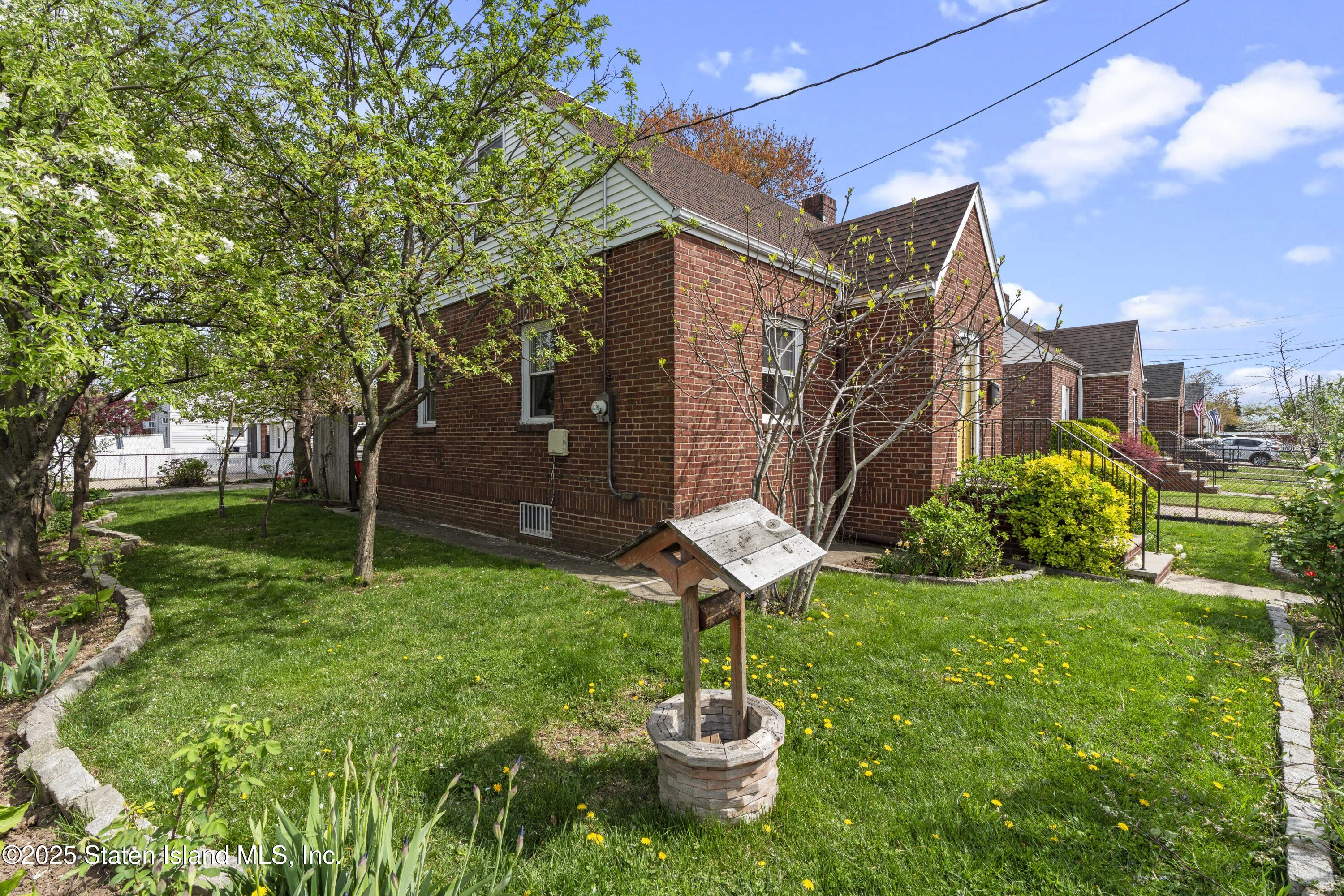 221 Willowbrook Road, Staten Island, New York image 4