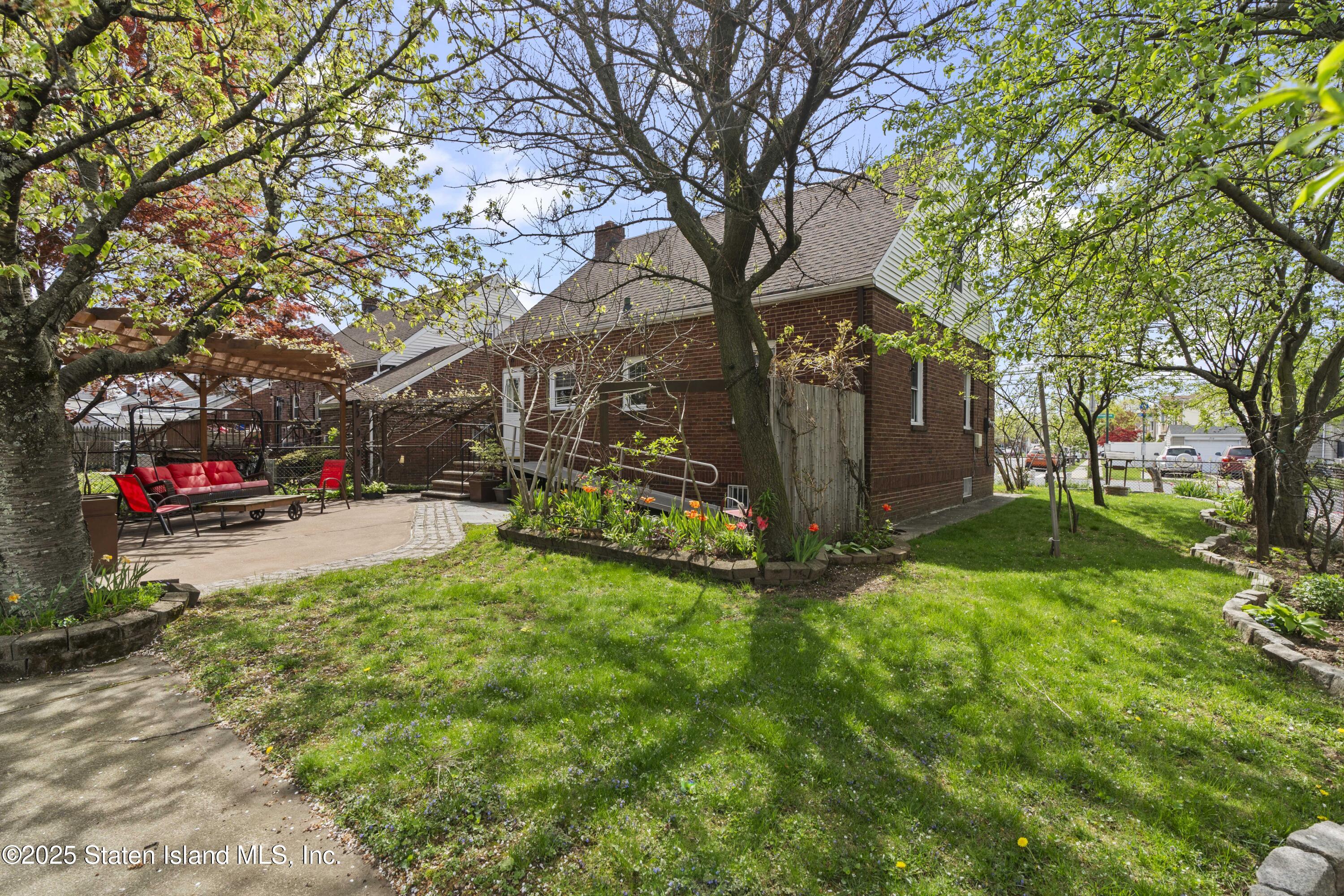221 Willowbrook Road, Staten Island, New York image 6