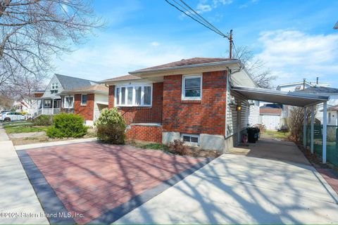 Photo of 55 Fieldway Avenue, Staten Island, NY 10308 (MLS # 2501705)