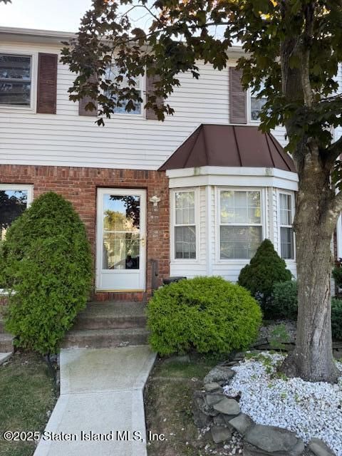 Photo of 516 Golf View Court, Staten Island, NY 10314 (MLS # 2504325)