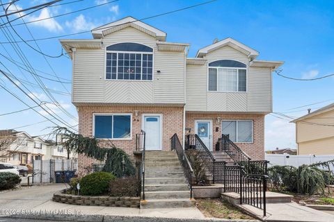 Photo of 50 Bentley Lane, Staten Island, NY 10307 (MLS # 2601518)