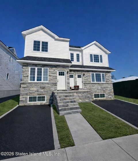 Photo of 4691 Amboy Road, Staten Island, NY 10312 (MLS # 2600588)