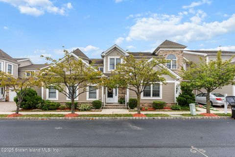 Photo of 71 Topside Lane, Staten Island, NY 10309 (MLS # 2504922)