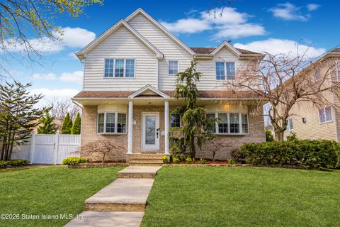 Photo of 62 Hales Avenue, Staten Island, NY 10312 (MLS # 2601818)