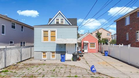 Photo of 45 Scott Avenue, Staten Island, NY 10305 (MLS # 2405157)