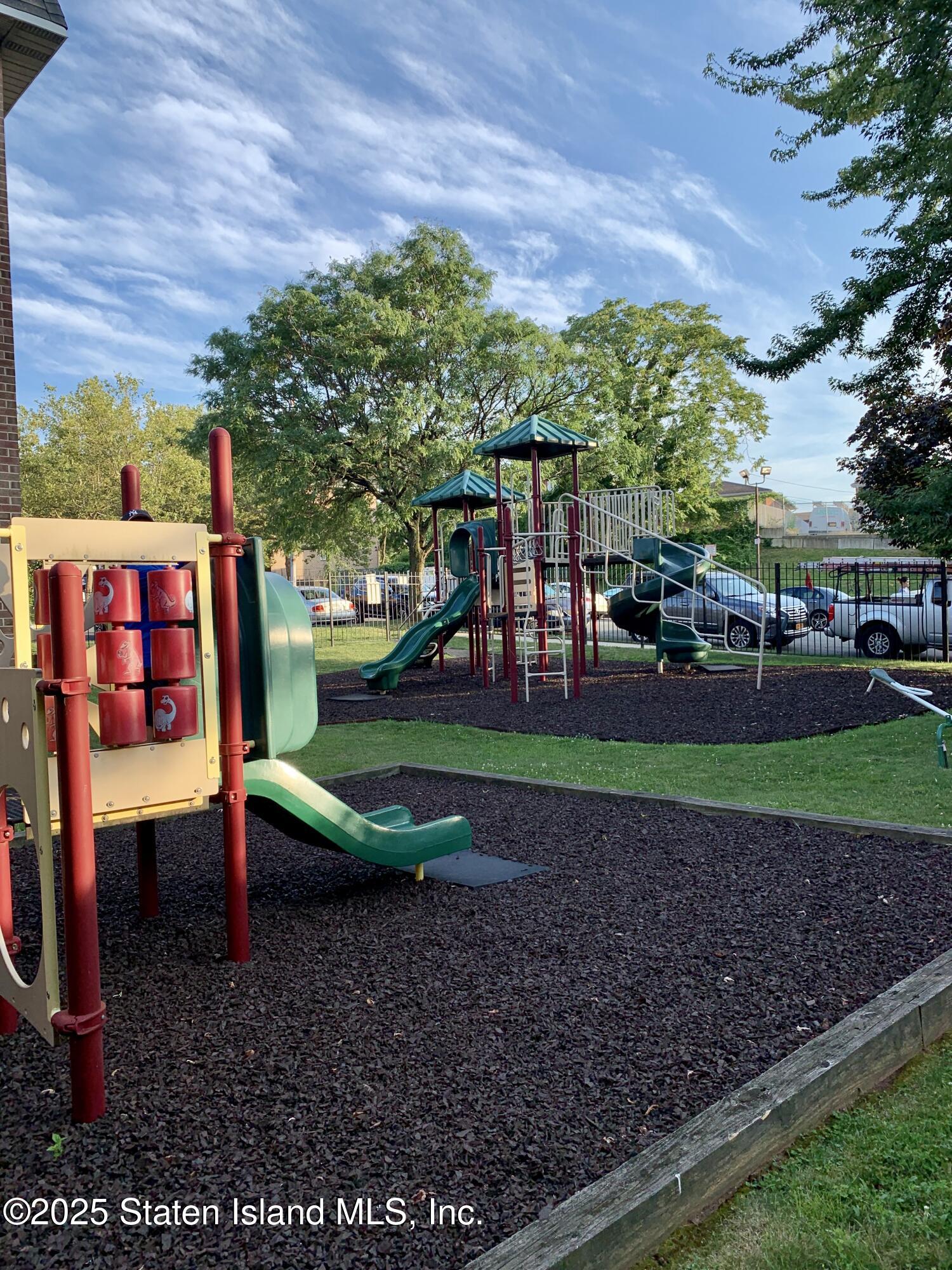 422 Maryland Avenue #3A, Staten Island, New York image 19